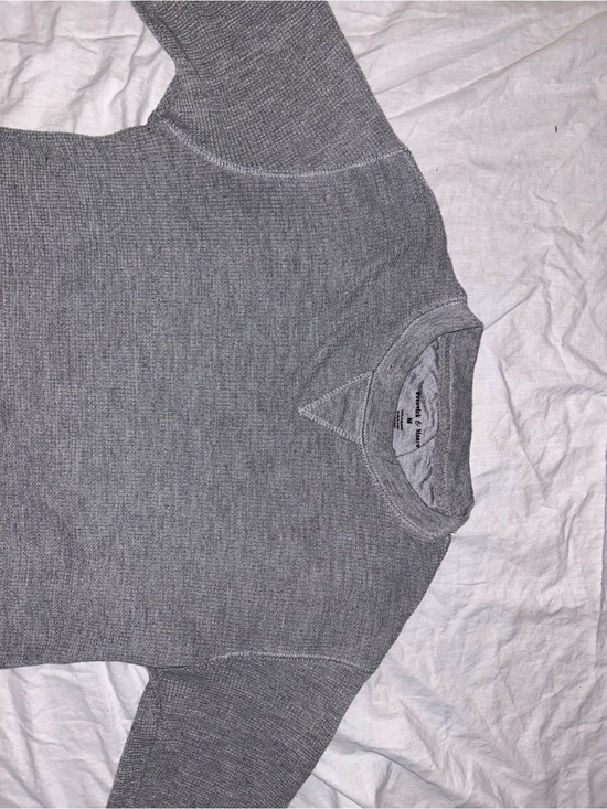 Preswick & Moore Other - Preswick & Moore Heather Gray Ribbed Crew Sweatshirt